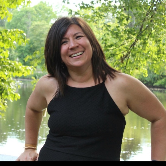Meet your Posher, Michelle - Picture 1 of 1